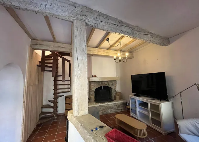 Maison Des Remparts Montbrun-des-Corbières